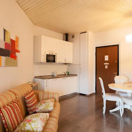 Milanese Flat - Via Vigevano * Milan